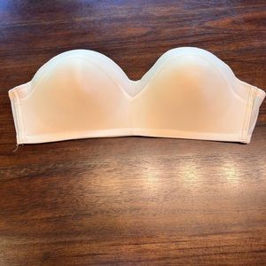 Strapless Bra by Lively